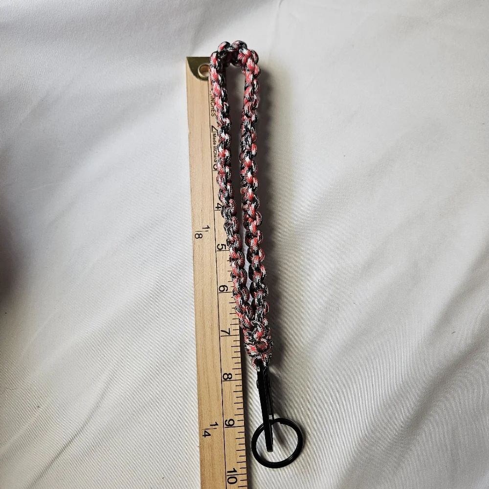 550 Paracord Keychain Wristlet‎ With Tactical Clip